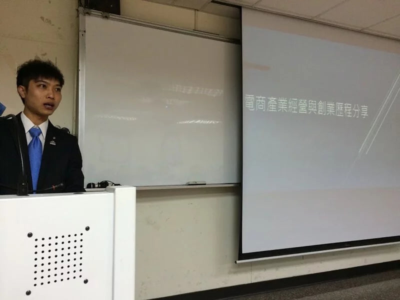 電商 新媒體 商業思維 商業模式 思維一變市場一片 獨立站 自媒體 網路賺錢 被動收入 抖音 TIKTOK 剪映 興趣電商 Dropshipping shopify  淘寶 Aliexpress 蝦皮 Lazada Shopee 拼多多 1688 GoogleAds GoogleMarketing FacebookMarketing Facebook Staryo電商運營教程 Staryo电商运营教程 游炘达 游炘達 電商教學 電商創業 電商培訓 tiktok教學 shopify教學