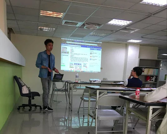 電商 新媒體 商業思維 商業模式 思維一變市場一片 獨立站 自媒體 網路賺錢 被動收入 抖音 TIKTOK 剪映 興趣電商 Dropshipping shopify  淘寶 Aliexpress 蝦皮 Lazada Shopee 拼多多 1688 GoogleAds GoogleMarketing FacebookMarketing Facebook Staryo電商運營教程 Staryo电商运营教程 游炘达 游炘達 電商教學 電商創業 電商培訓 tiktok教學 shopify教學