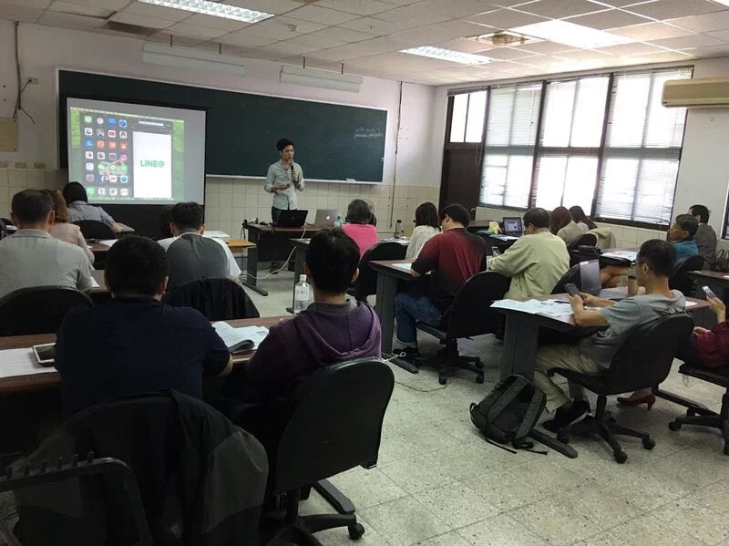 電商 新媒體 商業思維 商業模式 思維一變市場一片 獨立站 自媒體 網路賺錢 被動收入 抖音 TIKTOK 剪映 興趣電商 Dropshipping shopify  淘寶 Aliexpress 蝦皮 Lazada Shopee 拼多多 1688 GoogleAds GoogleMarketing FacebookMarketing Facebook Staryo電商運營教程 Staryo电商运营教程 游炘达 游炘達 電商教學 電商創業 電商培訓 tiktok教學 shopify教學